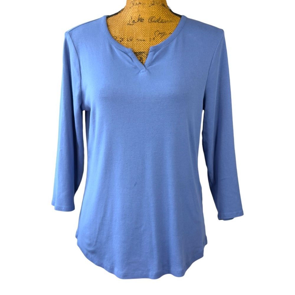 Chico's light blue v-notch long sleeve top Women’s size 1 (Chico’s) | af